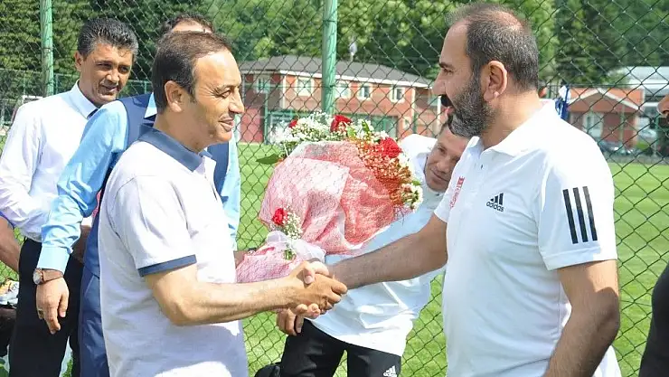 'Özyürek´ten Sivasspor´a destek'
