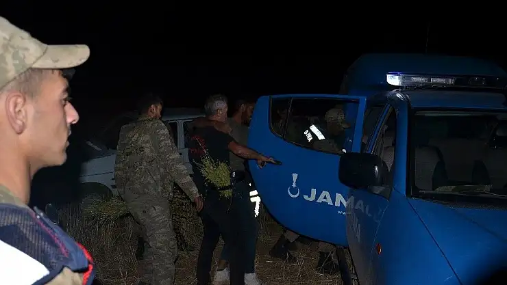 'Kayalıktan düşen biçerdöver operatörü kurtarıldı'