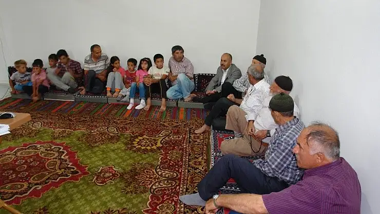 'Köy sakinleri ´Sarıkız´ örümceği hakkında bilgilendirildi'
