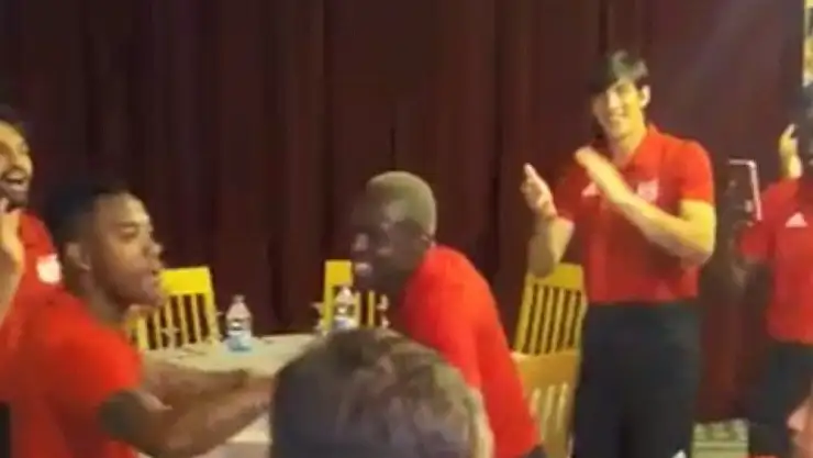 'Robinho´dan çiftetelli şov'