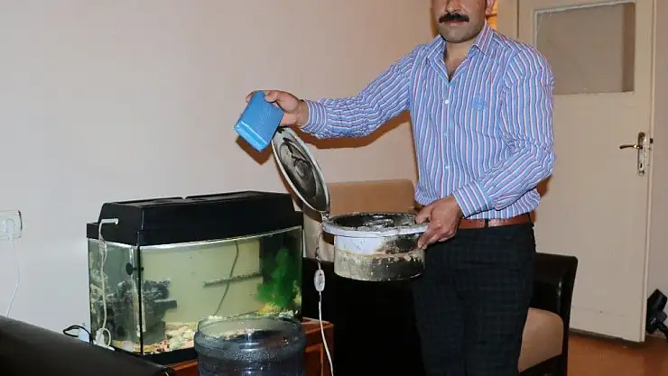 'Sıcaktan bunaldı, damacanadan klima yaptı'