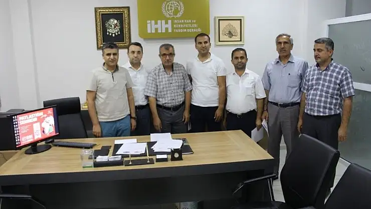 'İHH ile sendikalar protokol imzaladı'