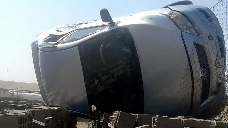 'Otomobil devrildi: 2 Yaralı'