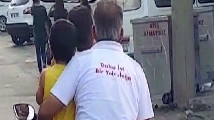 '´Daha iyi bir yolculuğa´ yazılı tişörtüyle kazaya davetiye çıkardı'