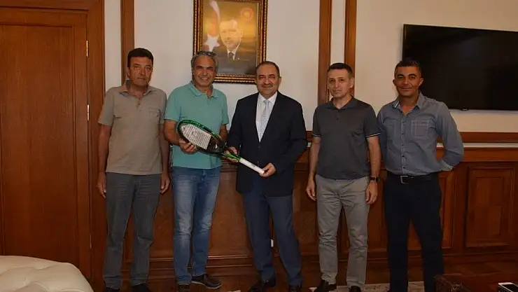 'Vali Kaban Acar´ı makamında kabul etti'