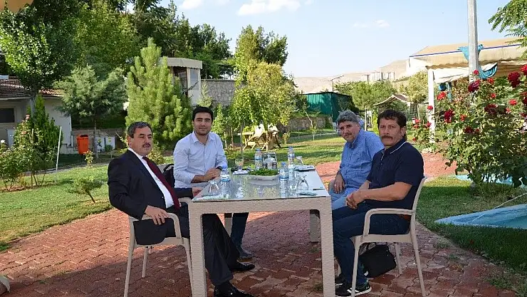 'Eser gazeteciler ile bir araya geldi'