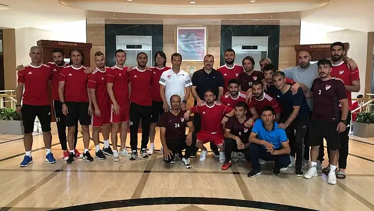 'Vali Kaldırım´dan Elazığspor´a moral ziyareti'