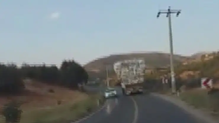 'Aşırı yüklü kamyon sürücülere zor anlar yaşattı'