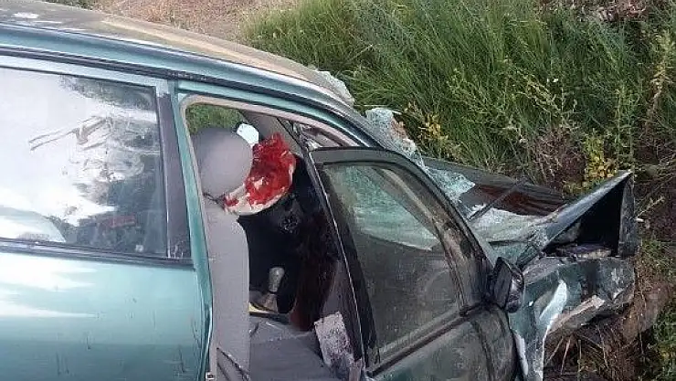 'Sivas´ta otomobil devrildi: 3 yaralı'