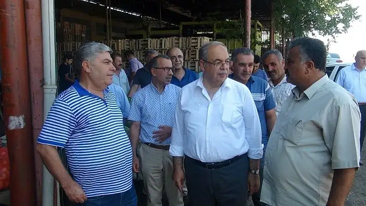 'Belediye Başkanı Kutlu hal esnafıyla bir araya geldi'