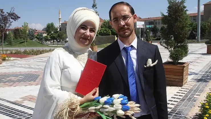 'Çiftler `Evet´ için 08.08.2018´i seçti'