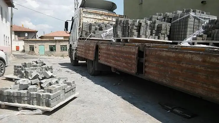 'Arguvan´da parke taşı döşeme çalışmaları'