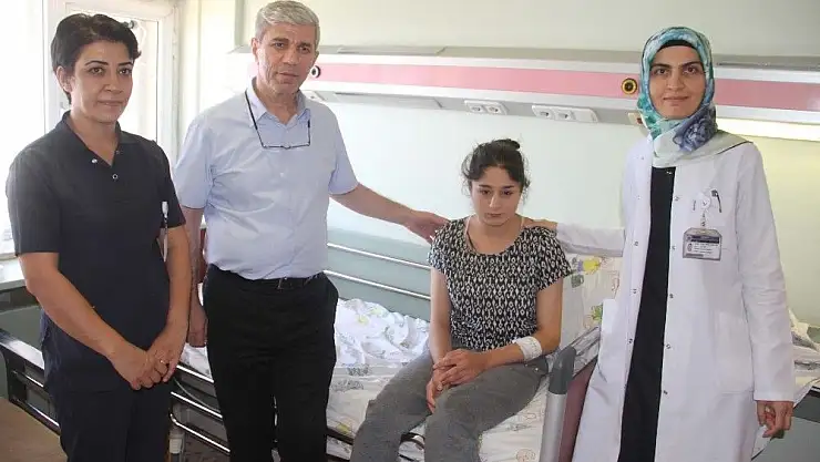 'Kedi üzerine atlayınca, 15 iğne yuttu, 9´u henüz çıkartılamadı'