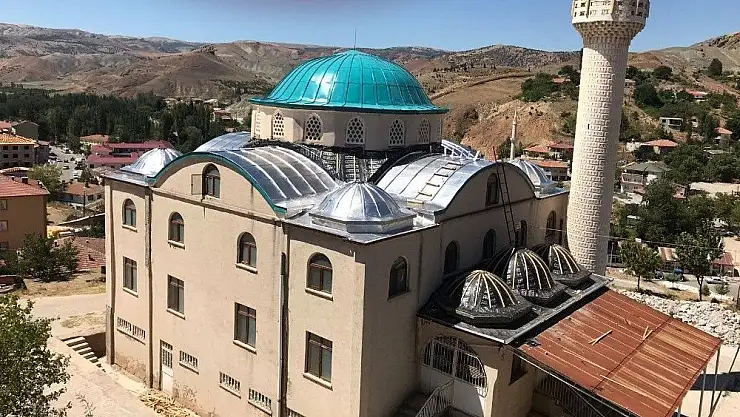 'Hüdaverdi Camisinde tadilat çalışmaları sürüyor'