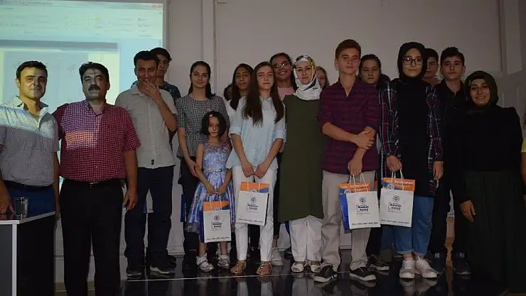 'LGS sınavlarında başarılı olan öğrenciler ödüllendirildi'