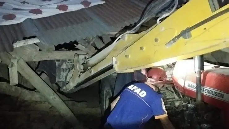 'Kerpiç evin çatısı çöktü, 2 kardeş yaralandı'