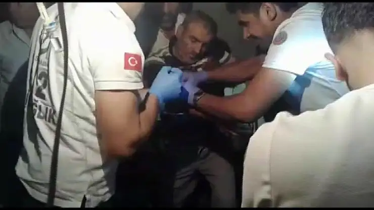 'Yüksekten düşen işçinin kalçasına demir çubuk saplandı'