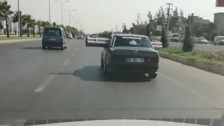 'Boru taşıyan otomobil trafiği tehlikeye düşürdü'