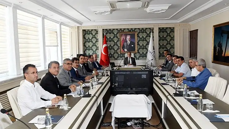 'Milli eğitim yatırımlarını değerlendirme toplantısı'
