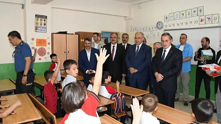 'Adıyaman´da 153 bin 872 öğrenci ders başı yaptı'