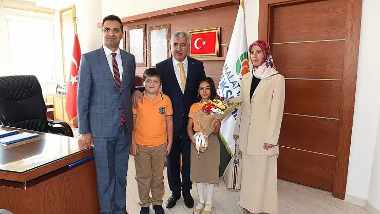 'Öğrencilerden Başkan Polat´a ziyaret'