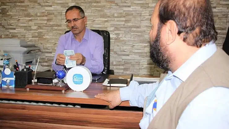 'Pakistanlı tüccardan Hayat Ağacı Derneği´ne bağış'