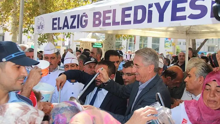 'Elazığ´da 3 bin kişiye aşure dağıtıldı'