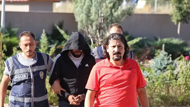 'Otomobilden telefon çalan hırsızlık şüphelisi yakalandı'