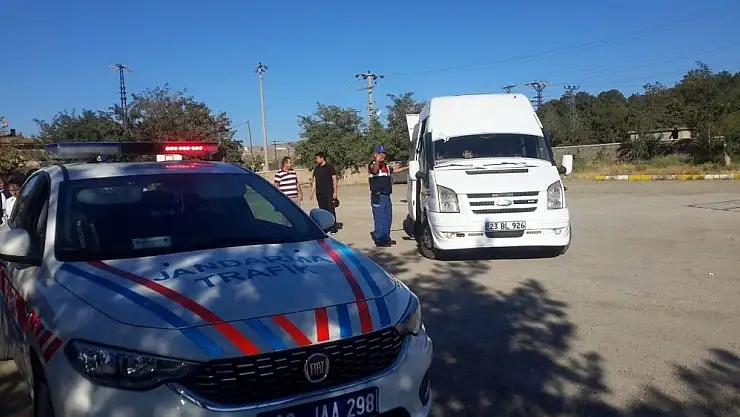 'Jandarma ekipleri okul çevresi ve servislerini denetledi'