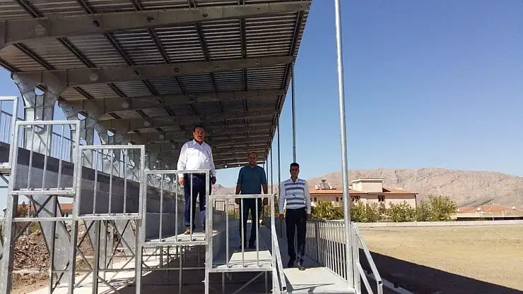 'Kale ilçesine stadyum inşası sürüyor'