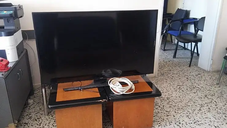 'Televizyon hırsızları önce kameraya sonra polise yakalandı'