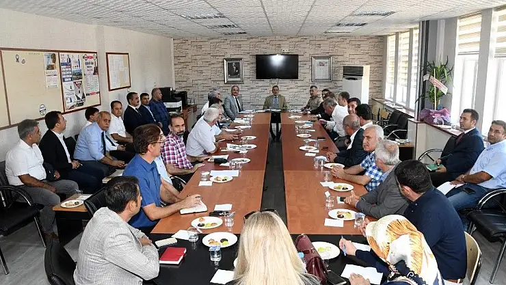 'Vali Kalkancı lise müdürleriyle güvenlik toplantısı yaptı'