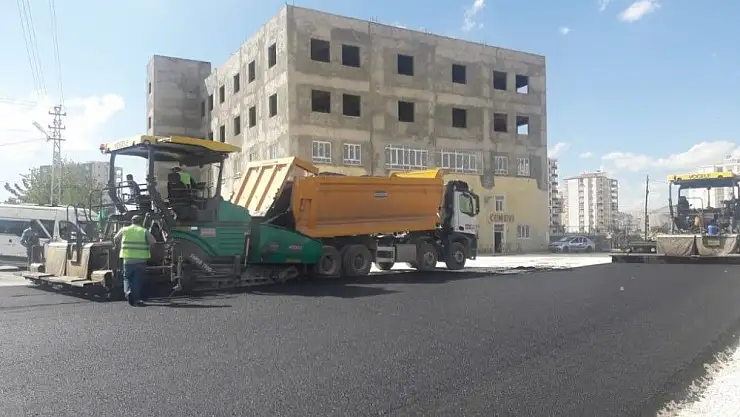 'Yunus Emre Mahallesinde asfalt çalışması yapıldı'