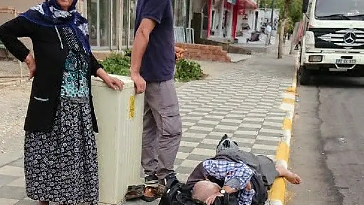 'Kalp krizi geçiren yolcusunu kaldırımda ölüme terk ettiği iddiası'