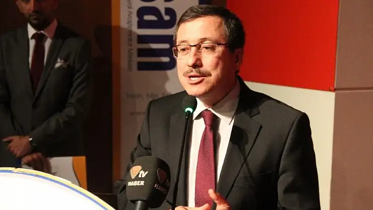 'Malatya´da ''İdealden Gerçeğe Toplum Siyaset ve Ekonomi'' sempozyumu düzenlendi'