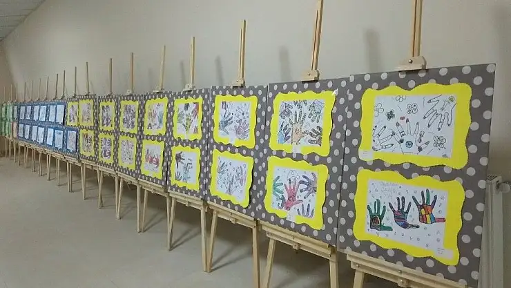 '`Okulumda ilk el izim´ sergisi açıldı'