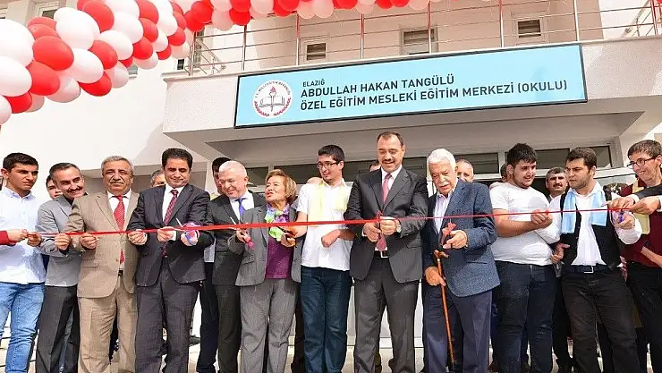 'Elazığ´da hayırsever ailenin desteğiyle yapılan okul açıldı'