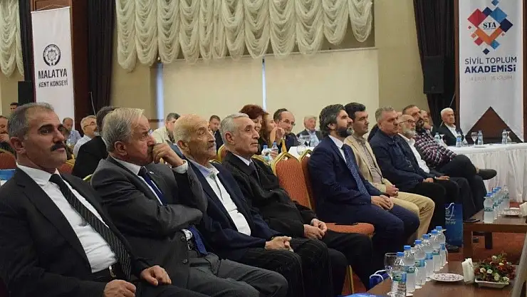 'Sivil tolum kuruluşlarının tarihçesi ve işlevleri ele alındı'