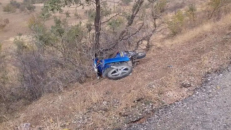 'Motosiklet şarampole yuvarlandı: 1 yaralı'