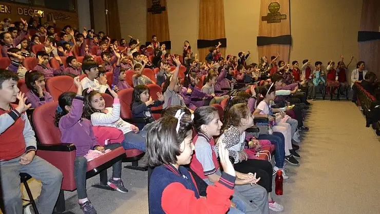 'Çocukların tiyatro keyfi'