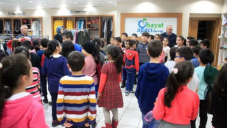 'Öğrencilerden Hayat Ağacı Derneği´ne yardım'