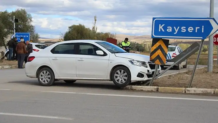 'Sivas´ta trafik kazası: 2 yaralı'