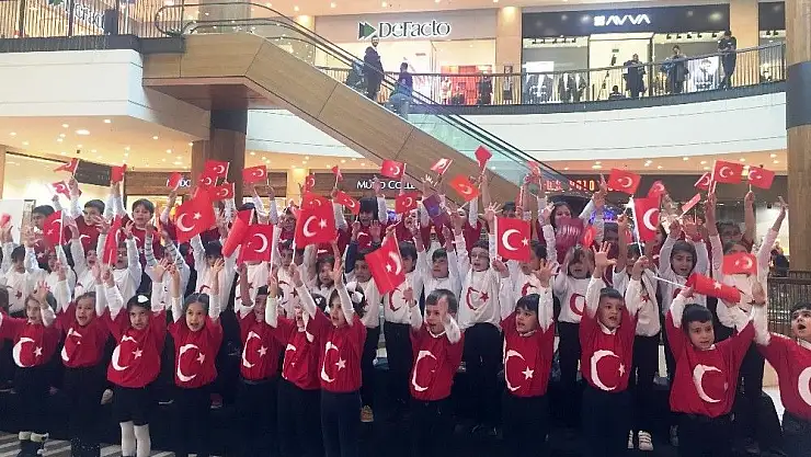 'Minik öğrenciler Cumhuriyet Bayramı´nı coşkuyla kutladı'