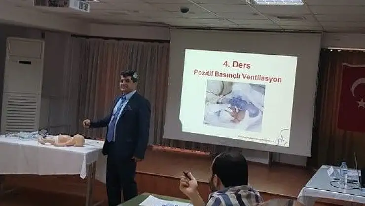 'Uygulamalı yeni doğan canlandırma eğitimi gerçekleştirildi'