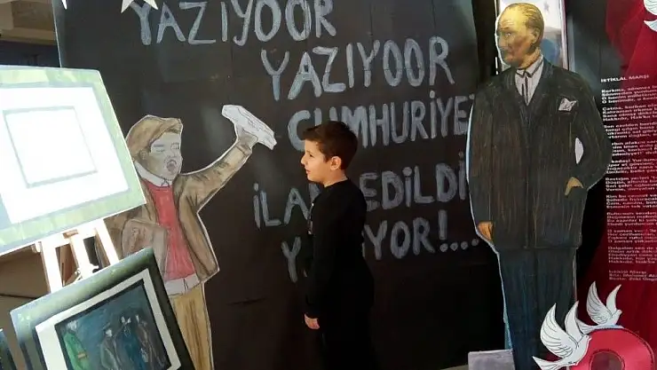 'İbrahim Yücel´de `Bir Ömür Cumhuriyet´ sergisi'