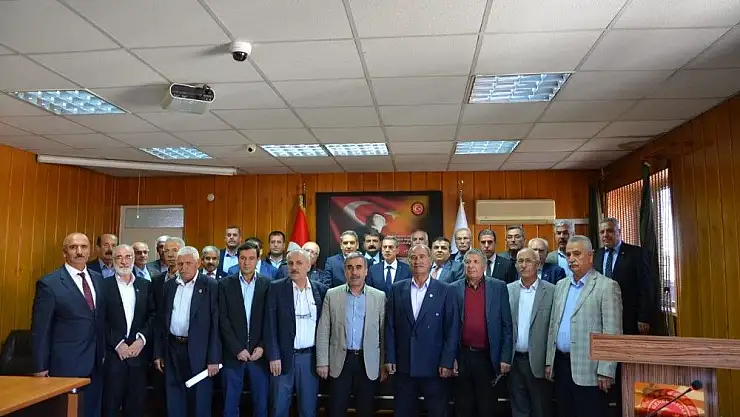 'Vali Kalkancı meclis üyeleri ile vedalaştı'