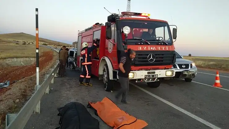 'Trafik kazası 2 ölü çok sayıda yaralı'