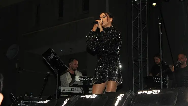 'Popçu Tuğba Yurt´un yeni albümü Nisan´da'
