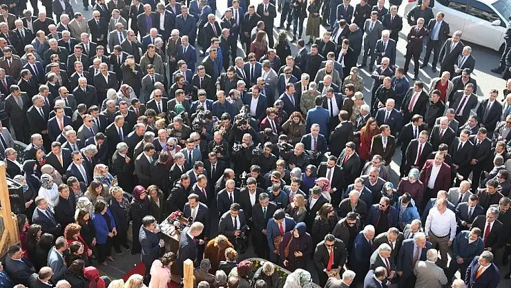 'Vali Gül, Sivas´a alkışlarla veda etti'