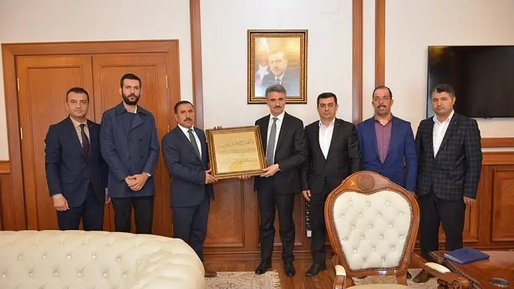 'Vali Kayuş´a ziyaretler sürüyor'